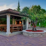 House Mikela Heki, Pazin By Istrialux